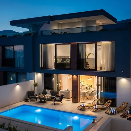Luxury Etera With Heated Pool Kastela