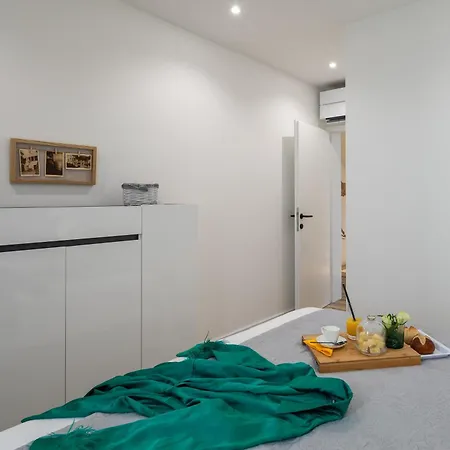 Luxury Etera With Heated Pool Willa