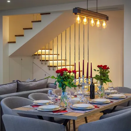 Luxury Etera With Heated Pool *