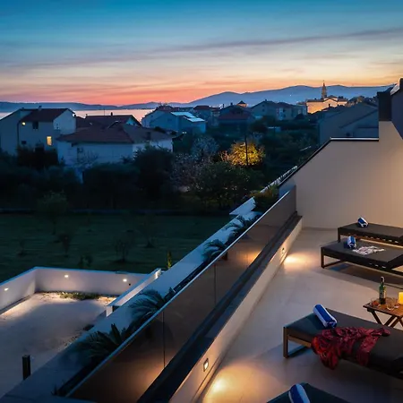 Luxury Etera With Heated Pool Villa Kastela