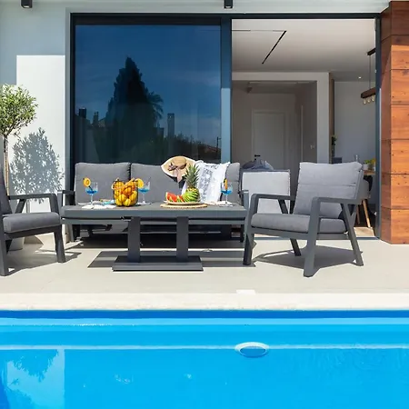 Luxury Etera With Heated Pool Villa Kastela