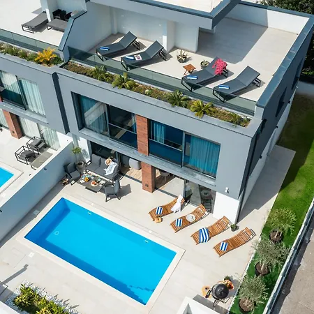 Luxury Etera With Heated Pool * Kastela