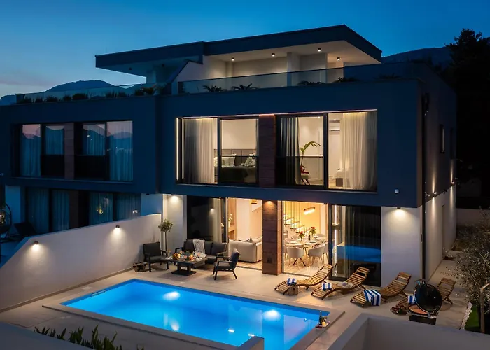 Luxury Etera With Heated Pool Kaštela