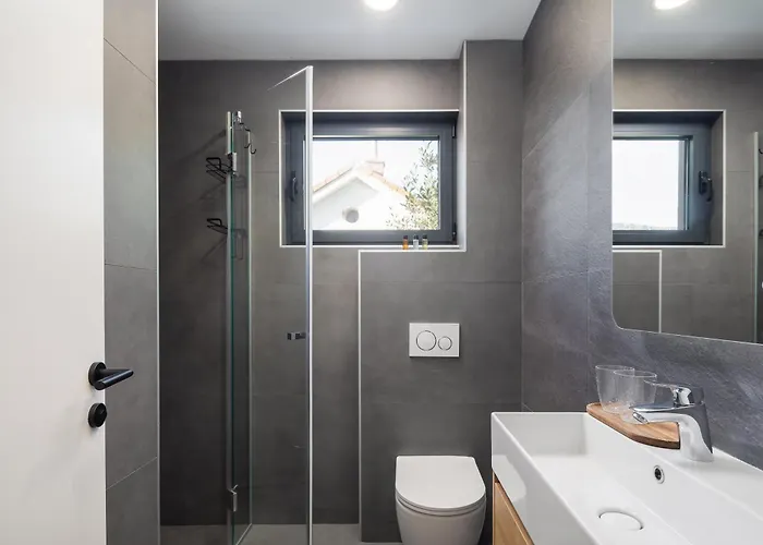 Luxury Etera With Heated Pool Villa