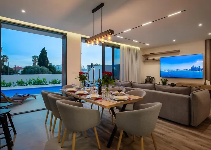 Villa Luxury Etera With Heated Pool *