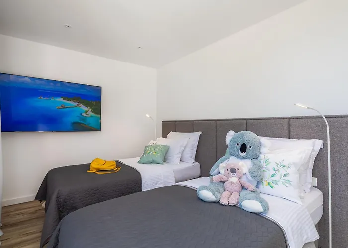 Luxury Etera With Heated Pool