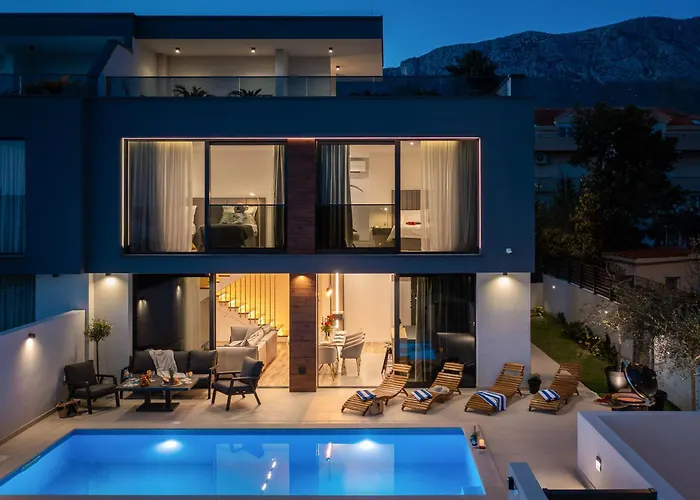 Villa Luxury Etera With Heated Pool