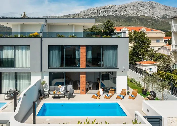 Villa Luxury Etera With Heated Pool Kaštela