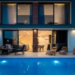 Luxury Etera With Heated Pool *