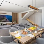 Luxury Etera With Heated Pool Villa *