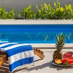 Luxury Etera With Heated Pool *