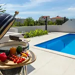 Luxury Etera With Heated Pool