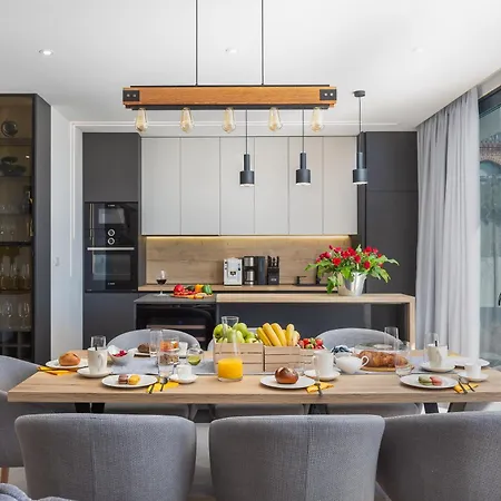 Luxury Etera With Heated Pool Villa Kastela