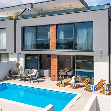 Luxury Etera With Heated Pool فيلة *