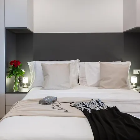 Luxury Etera With Heated Pool *