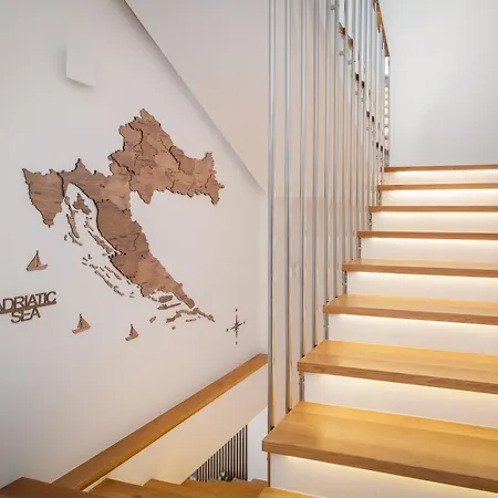 Luxury Etera With Heated Pool * Kastela