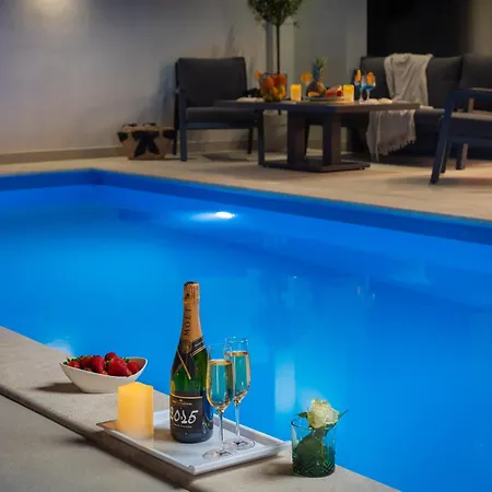 Luxury Etera With Heated Pool * Kastela