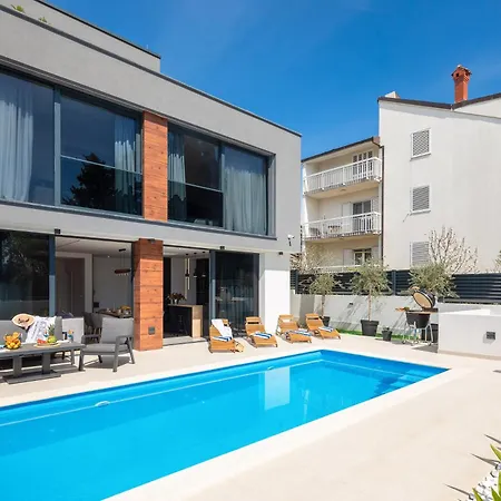 Luxury Etera With Heated Pool فيلة *