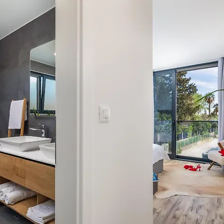 Luxury Etera With Heated Pool * Kastela