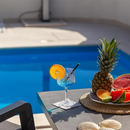 Luxury Etera With Heated Pool *