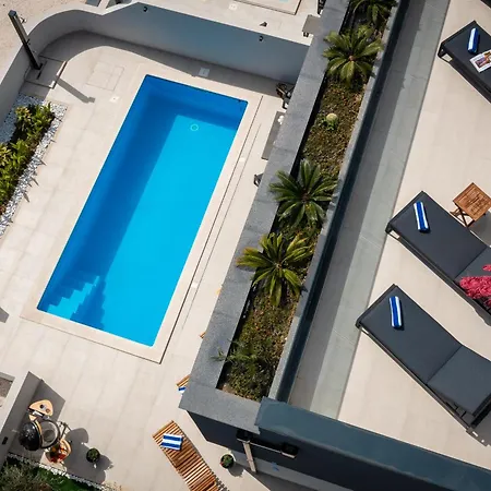 Luxury Etera With Heated Pool Kaštela