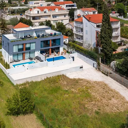 Villa Luxury Etera With Heated Pool Kaštela