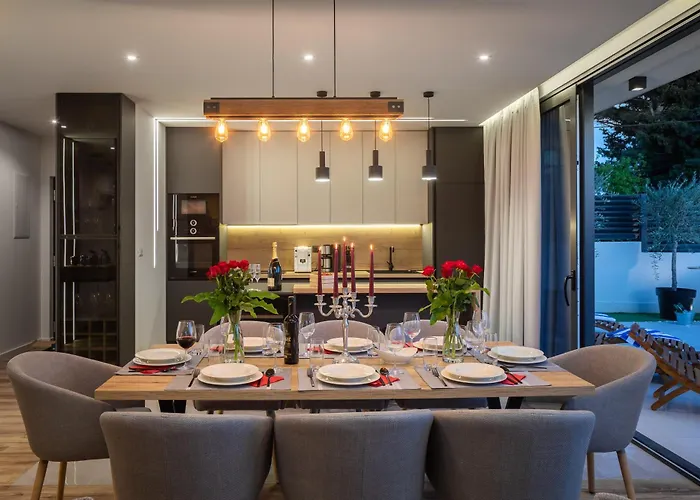 Luxury Etera With Heated Pool Villa *