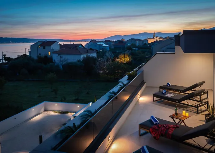 Luxury Etera With Heated Pool Villa Kaštela