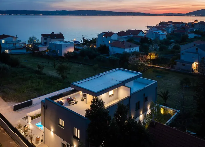 Luxury Etera With Heated Pool